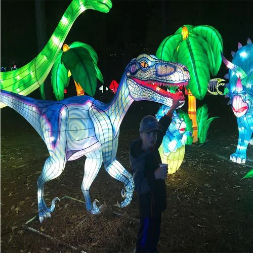 Spettacolo di lanterne cinesi di dinosauri