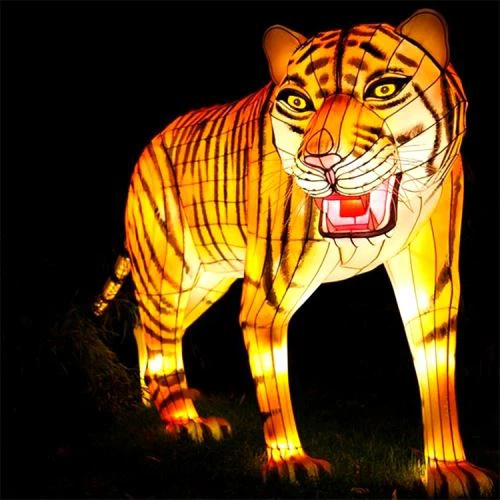 Lanterna di tigre a grandezza naturale vivida impermeabile attraente