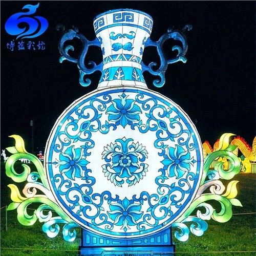 Festival decorativo della seta all'aperto Spettacolo di lanterne artificiali